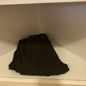 Lululemon speed up olive green leggings! 28 inch
